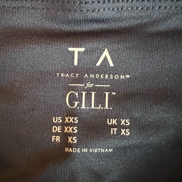 NWOT TA Tracy Anderson G.I.L.I. Petite Leggings Cutout - Picture 6 of 9